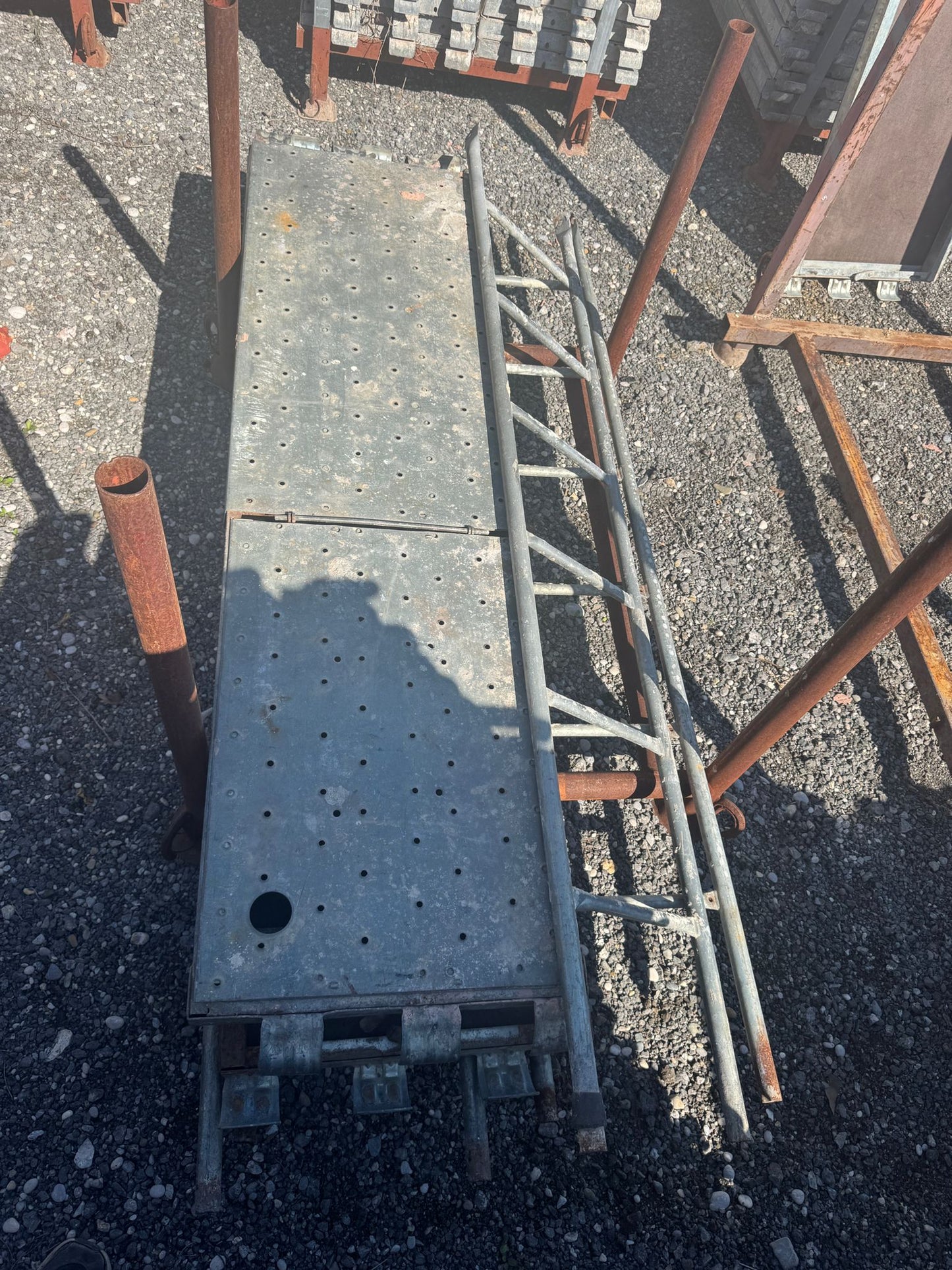 Podnice sa otvorom za talijansku skelu rabljene