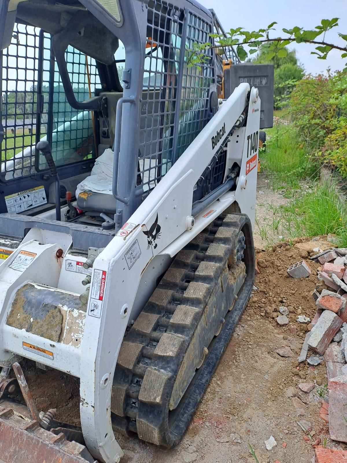 Mini utovarivač Bobcat 140
