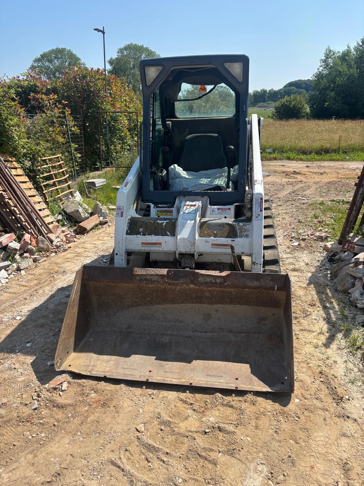 Mini utovarivač Bobcat 140