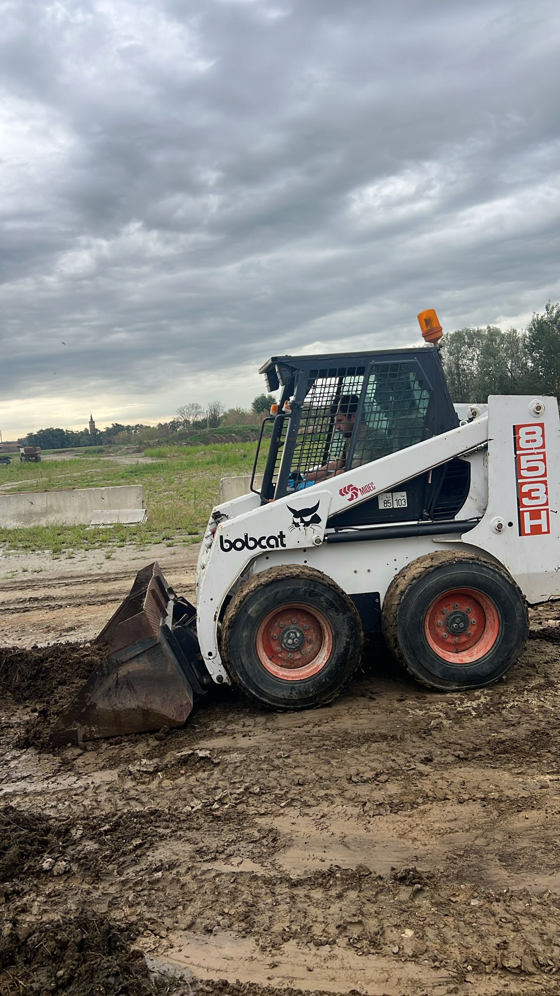 Mini utovarivač Bobcat 853H