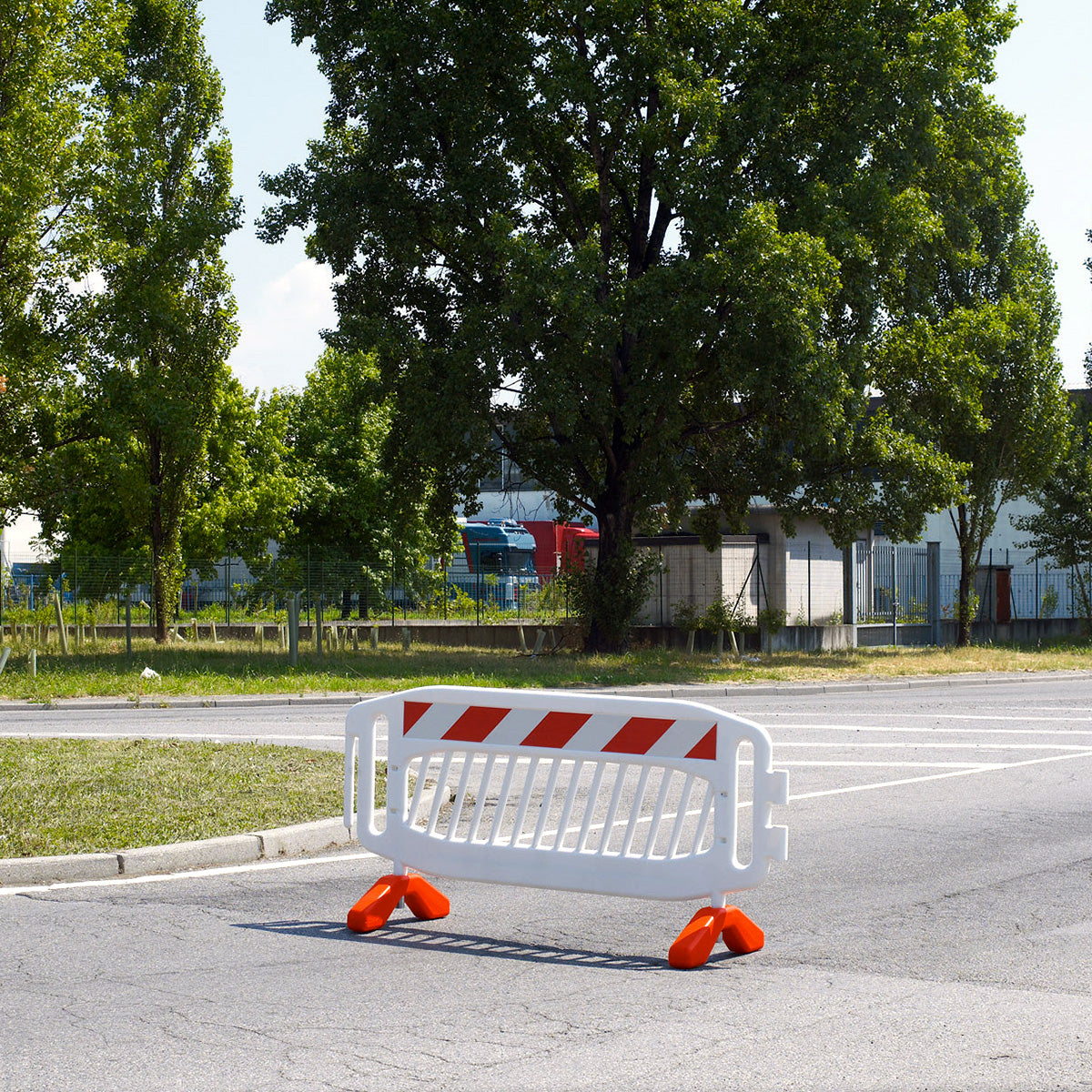 Plastična cestovna horizontalna barijera