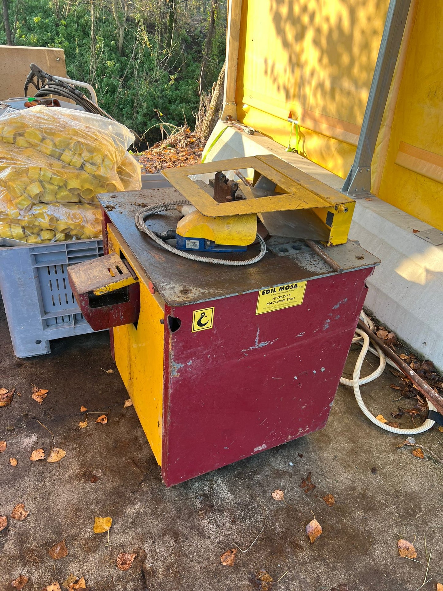 Mašina za savijanje i rezanje željeza rabljena