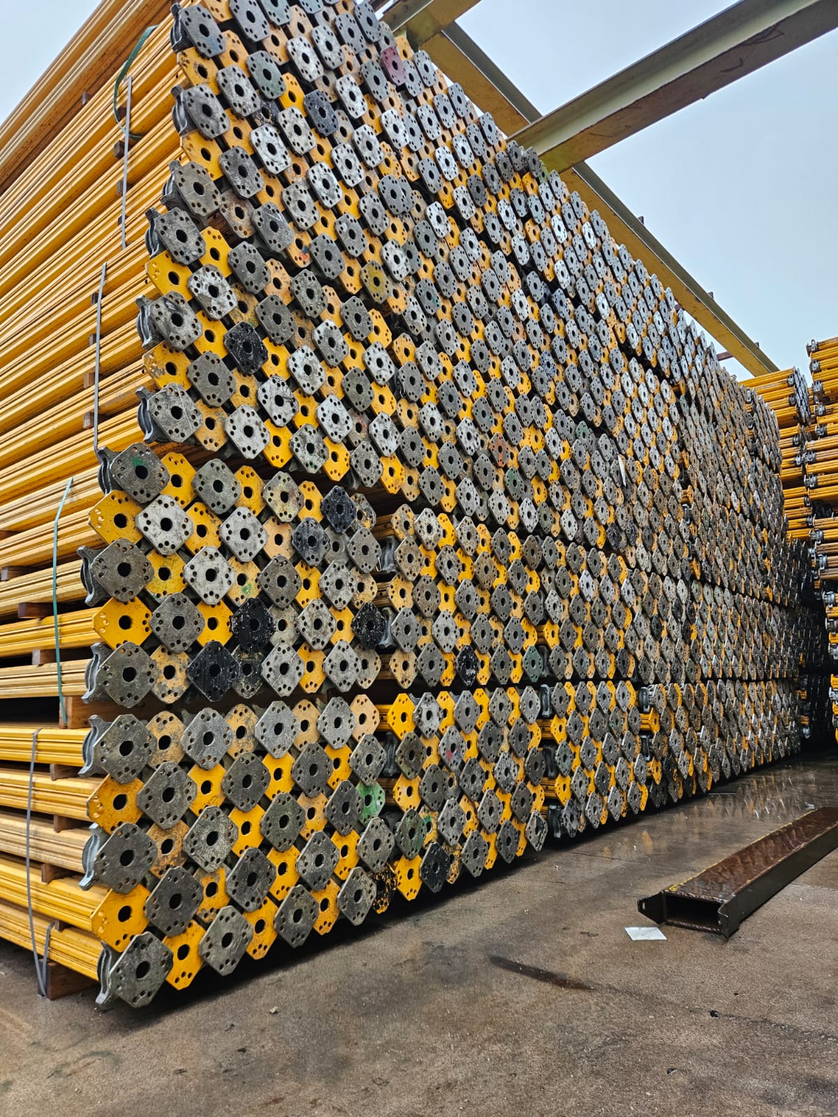Aluminijski stropni podupirači PERI MULTIPROPS rabljeni
