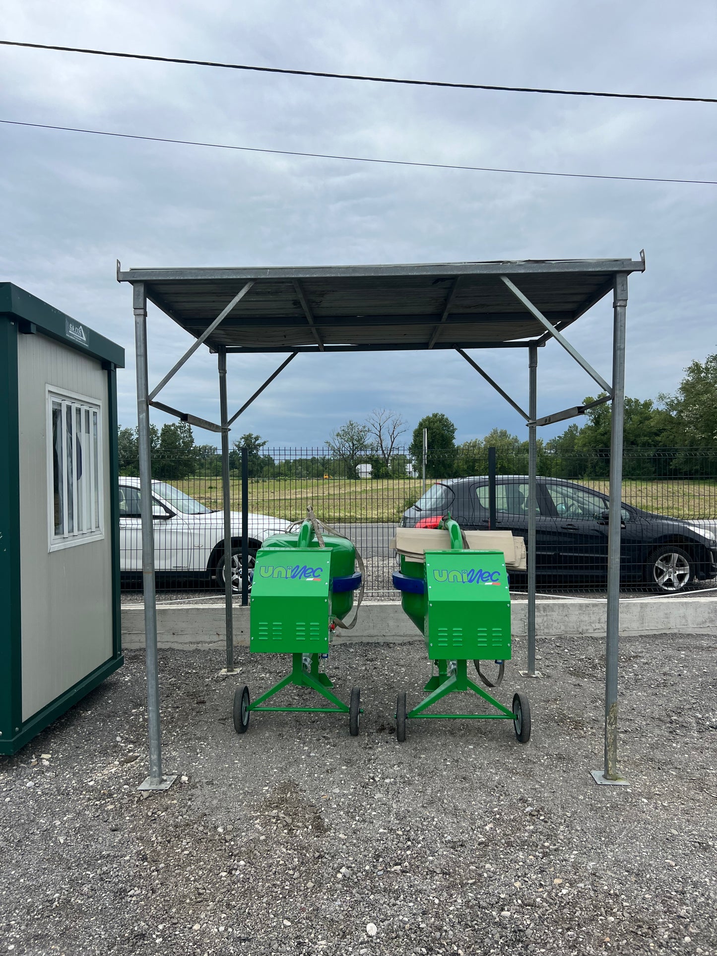 Rabljene nadstrešnice za mješalice za beton