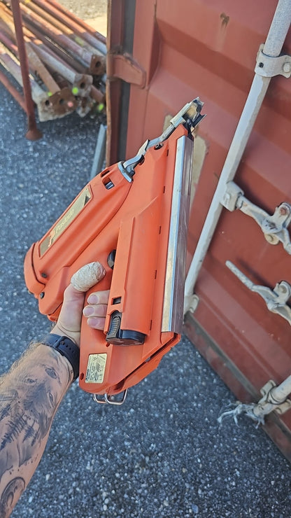 Pištolj za čavle (čavlerica) rabljeni