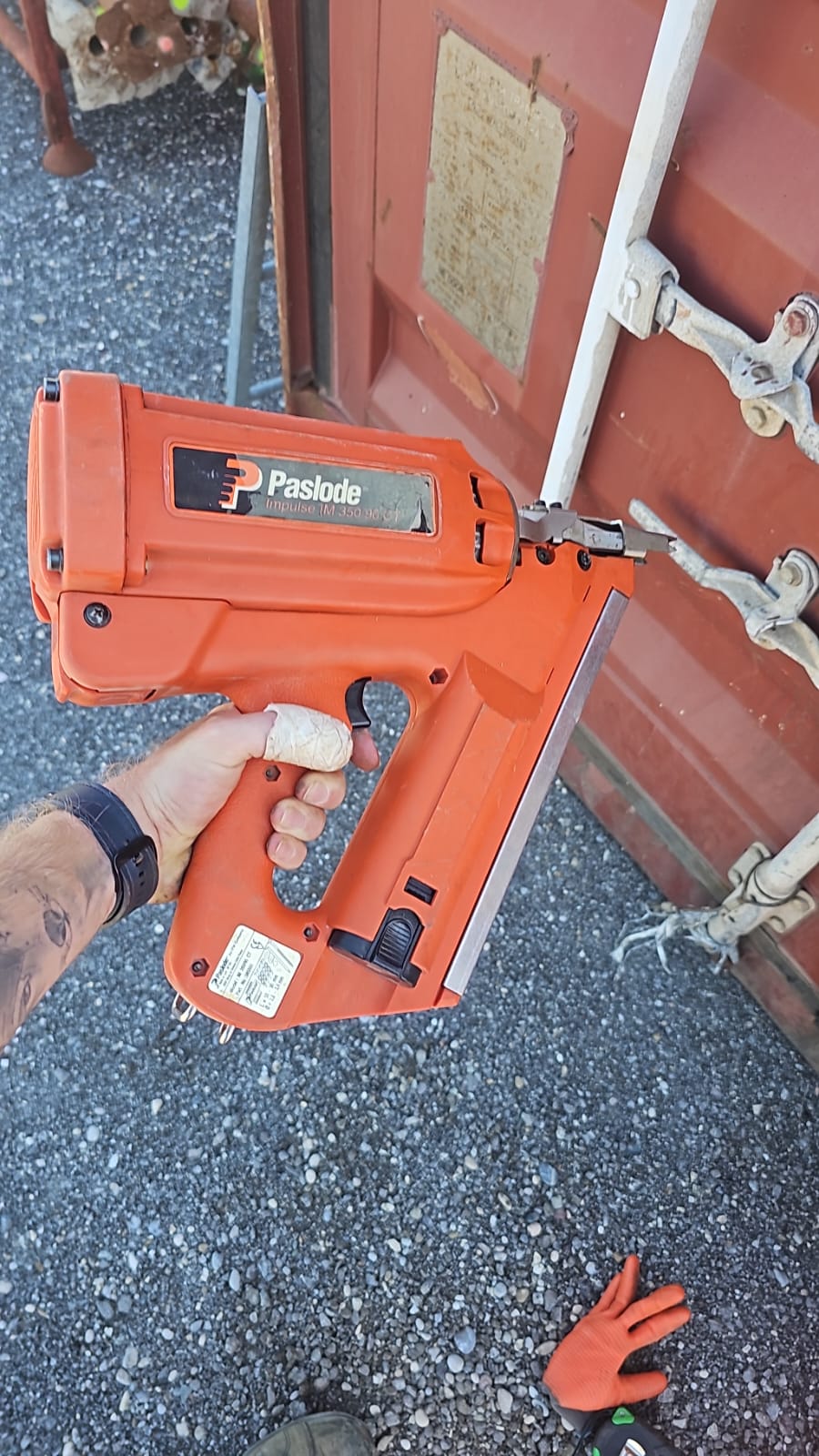 Pištolj za čavle (čavlerica) rabljeni