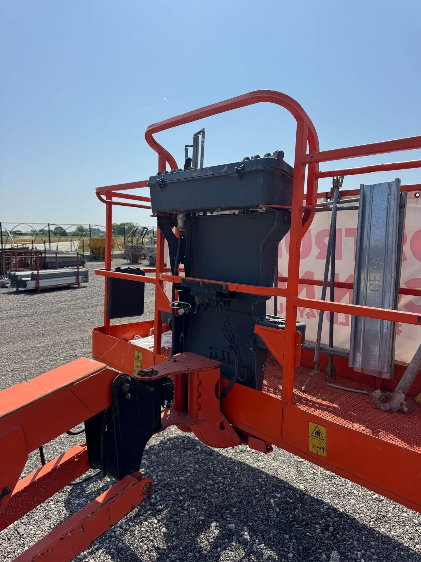 Radna platforma JLG 660S