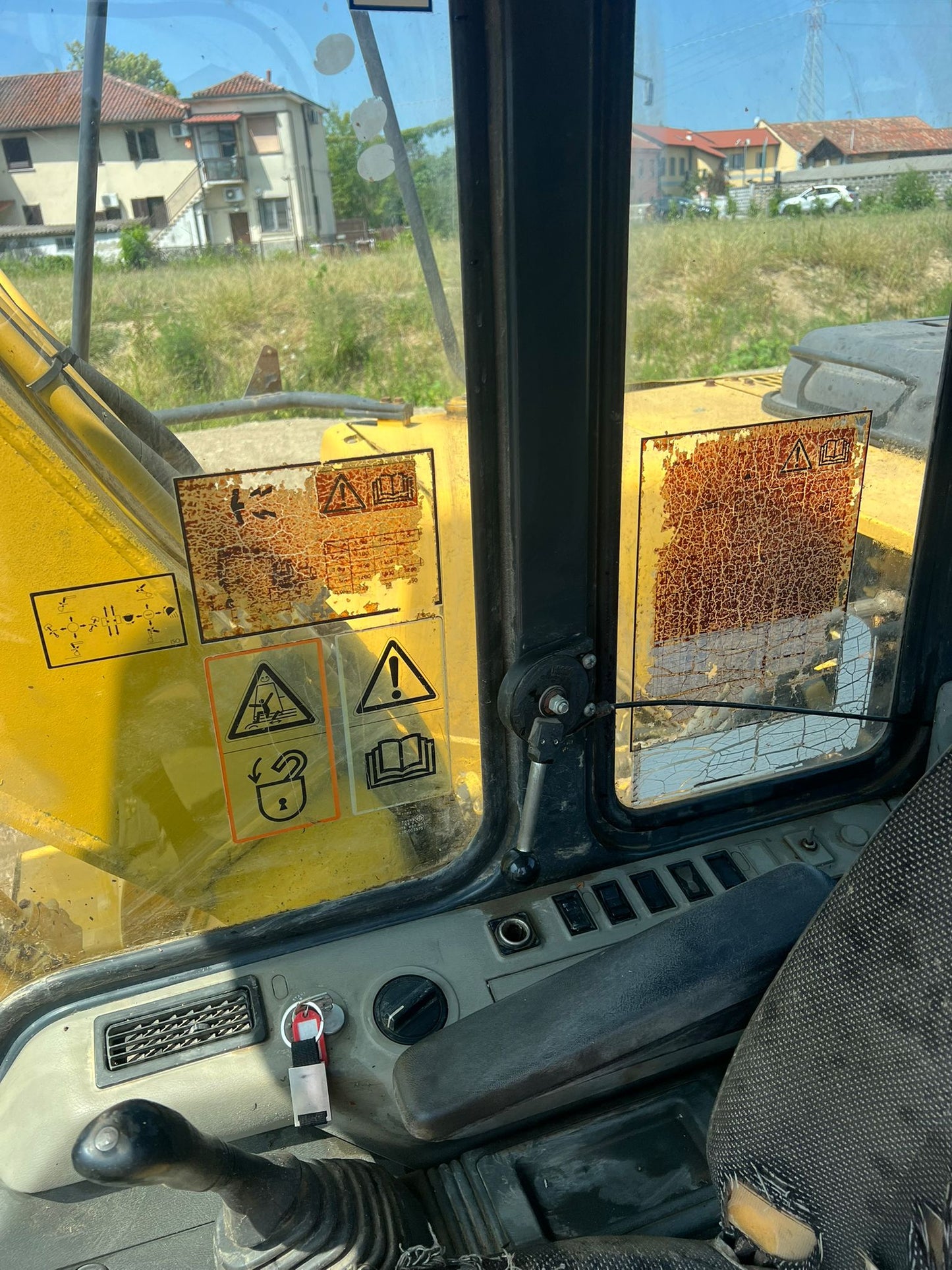 Komatsu PC130