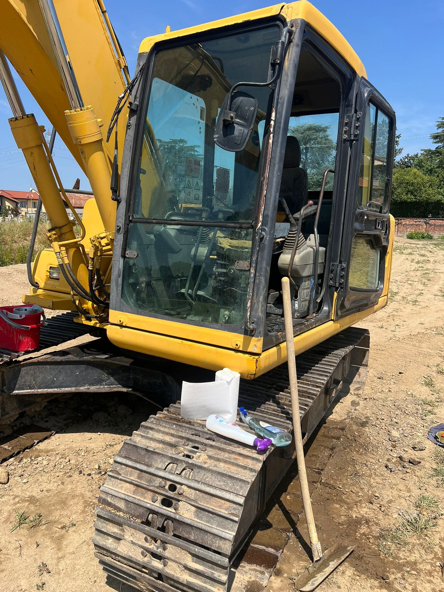 Komatsu PC130