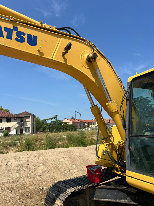 Komatsu PC130