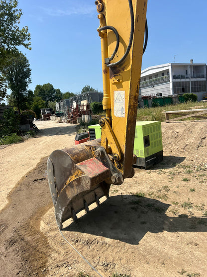 Komatsu PC130