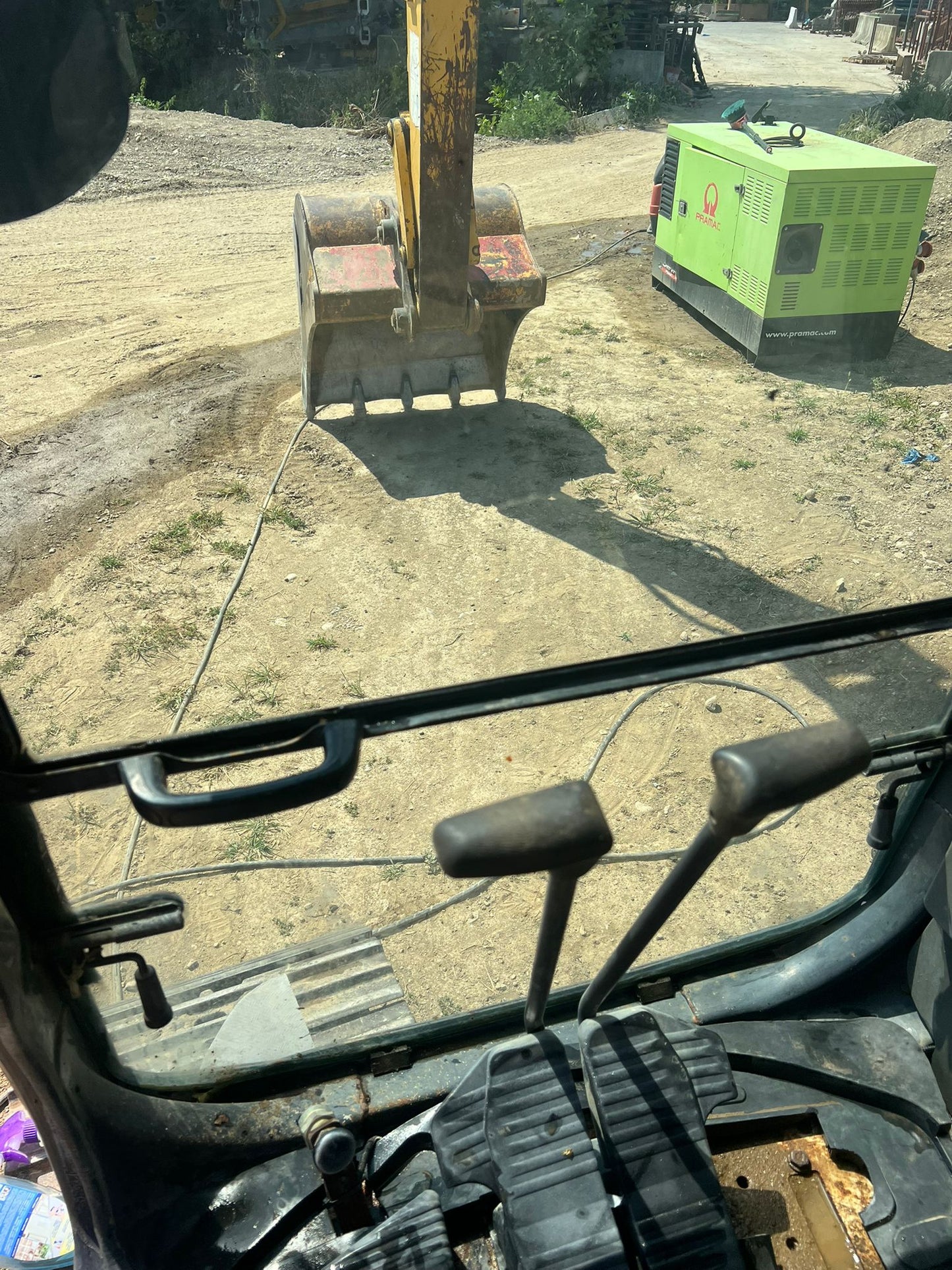Komatsu PC130