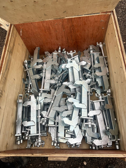 Univerzalne spojnice za zidnu oplatu kompatibilne DOKA Frami