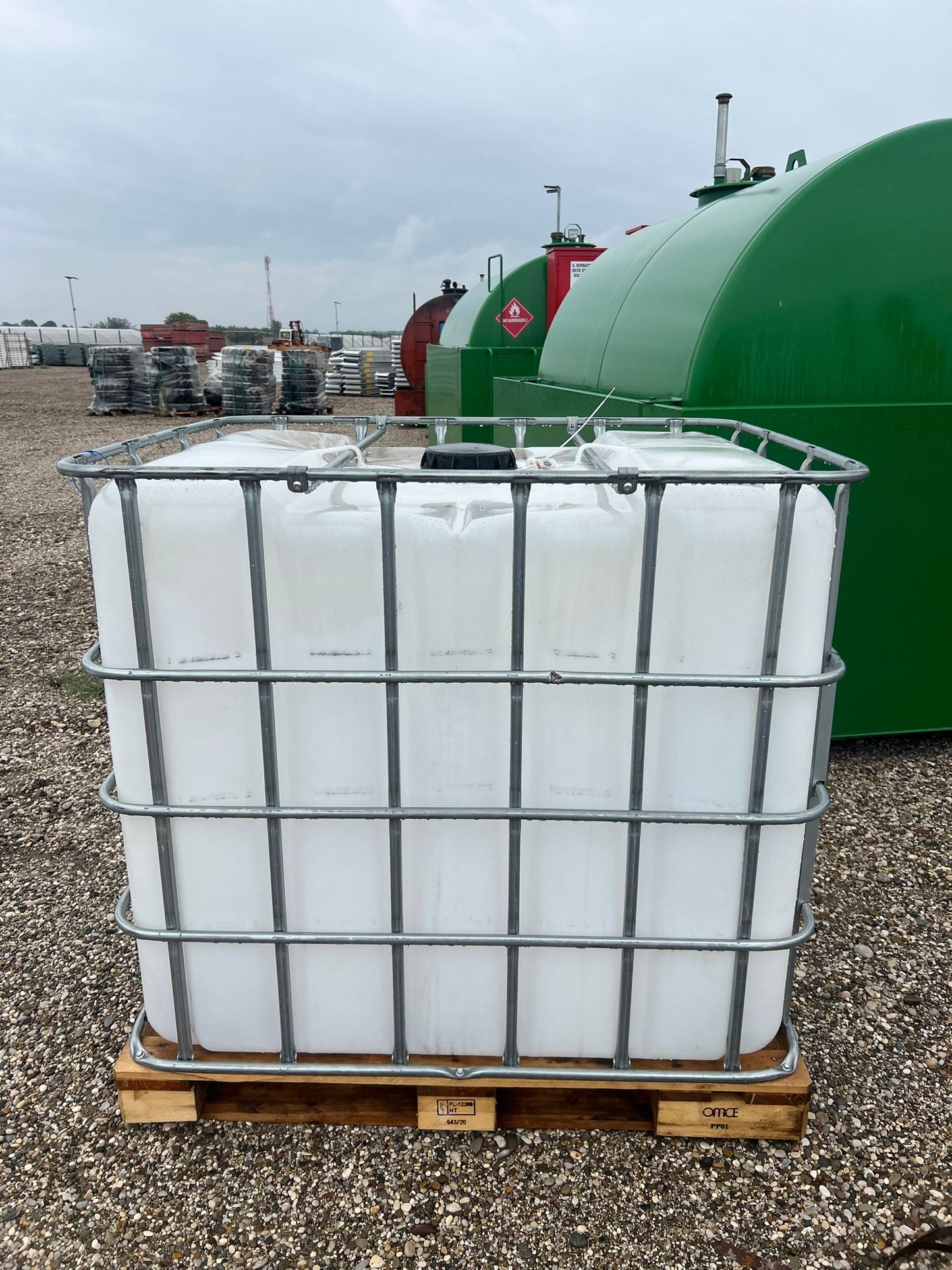 Rabljeni spremnik za AdBlue - 1000 litara