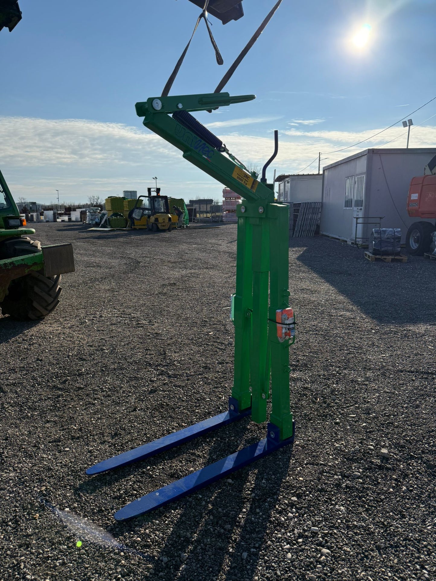 Samonivelirajuće vilice za kran