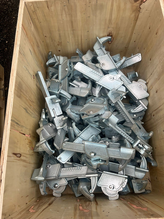 Univerzalne spojnice za zidnu oplatu kompatibilne DOKA Framax