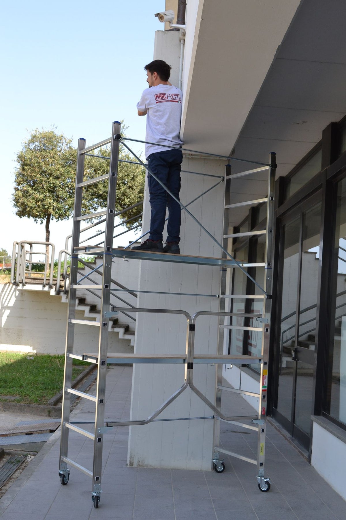 Mobilna skela aluminijska sklopiva 70 × 155 cm - radna visina 2,80 m